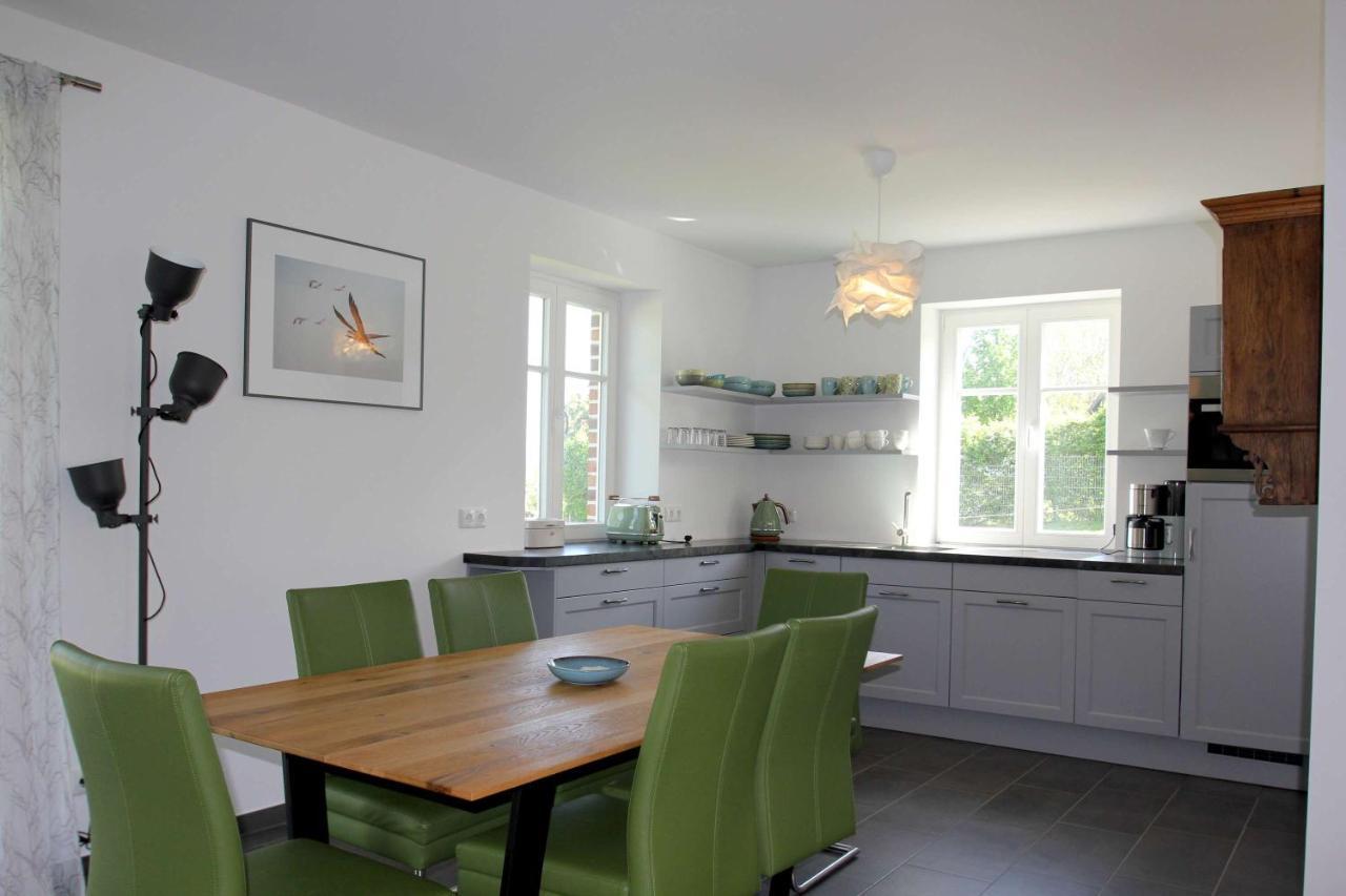 Wassernahes Ferienhaus Mit Meerblick Und Schwimmbadnutzung In Sellin - Ferienhaus Rohrweihe 가거 외부 사진